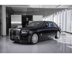 Rolls-Royce Phantom 8 Black