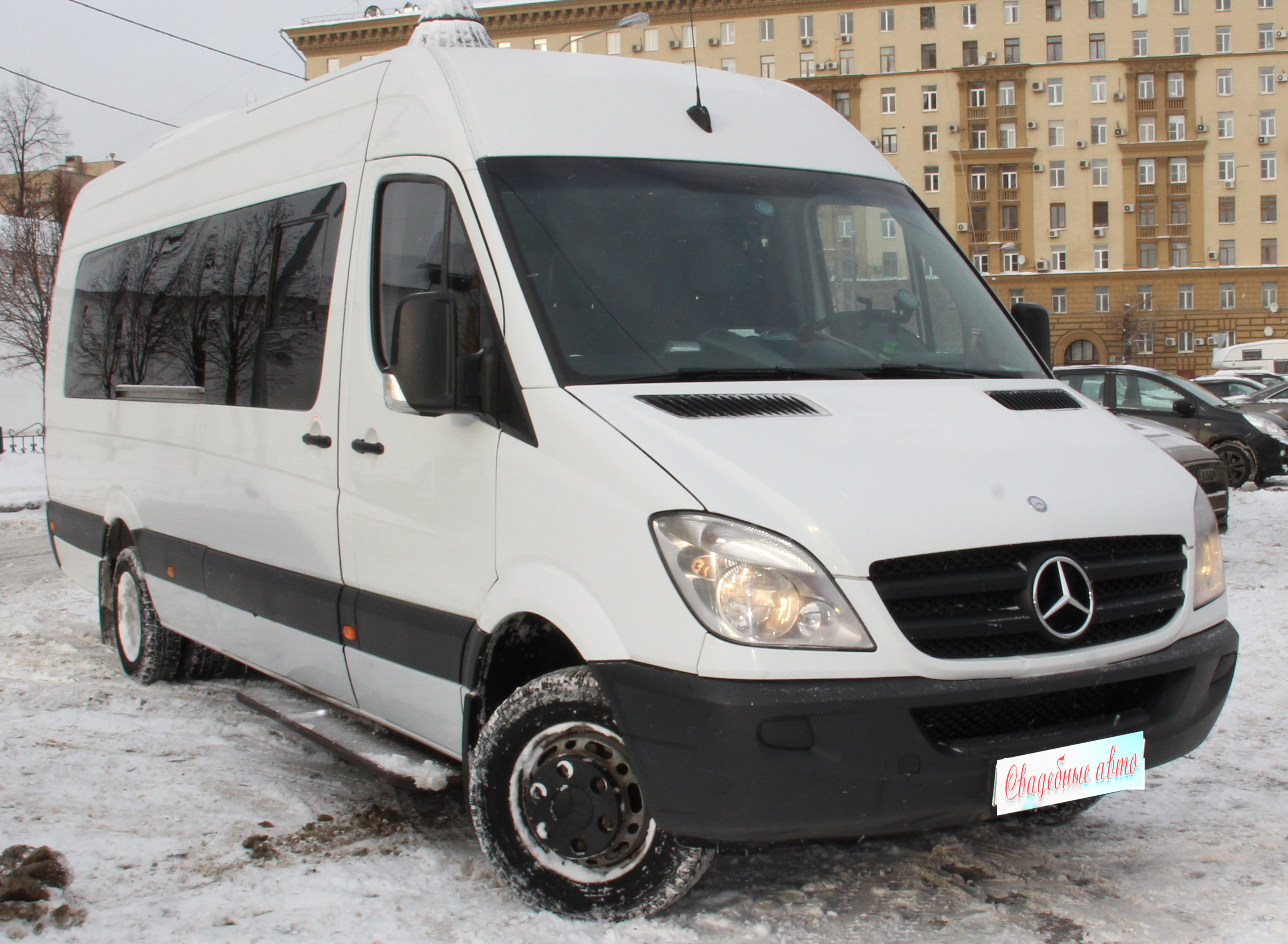 Микроавтобусы Mercedes Sprinter 515 CDI в аренду в Москве